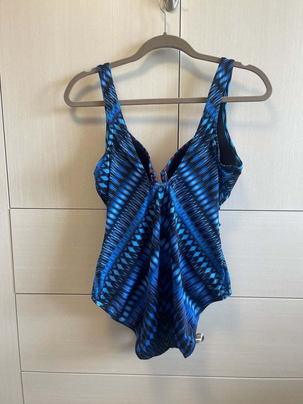 Miraclesuit One-Piece Swimsuit Size 14 Blue Abstract Print - Picture 4 of 6